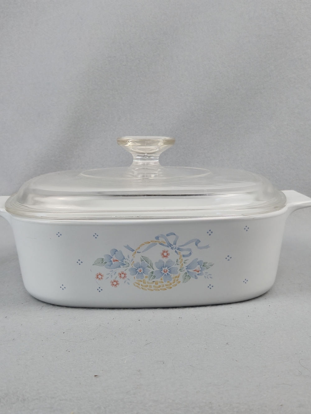 CorningWare A-2-B Country Cornflower 2 Qt Casserole Dish with Lid